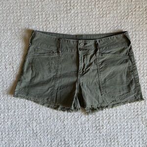 Anthropologie Pilcro green shorts, size 28 / small